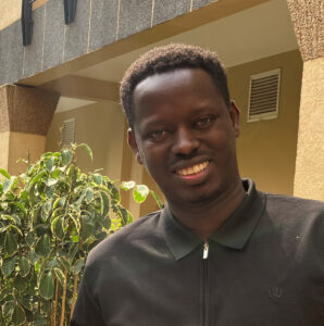 Bilden visar Alex Alex Rugamba, projektledare och doktorand på både University of Rwanda och Göteborgs universitet.