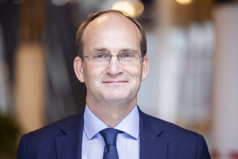 Porträttbild av Jakob Granit.